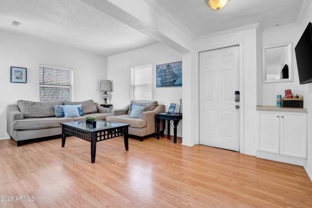 712 E PIERCE Street, Phoenix, AZ 85006