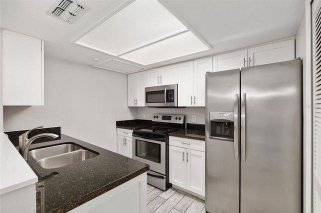 7200 SW 8TH AVENUE S122, Gainesville, FL 32607