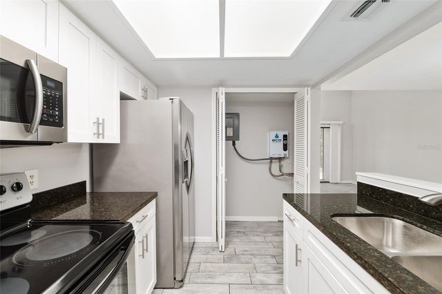 7200 SW 8TH AVENUE S122, Gainesville, FL 32607