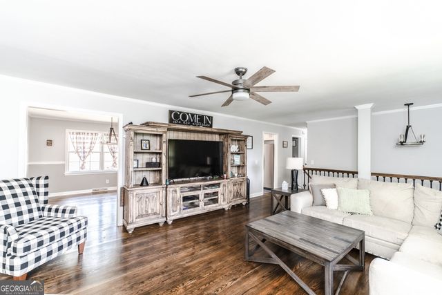 302 E Valley Road NE, Rome, GA 30161