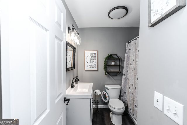 302 E Valley Road NE, Rome, GA 30161