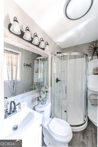 302 E Valley Road NE, Rome, GA 30161