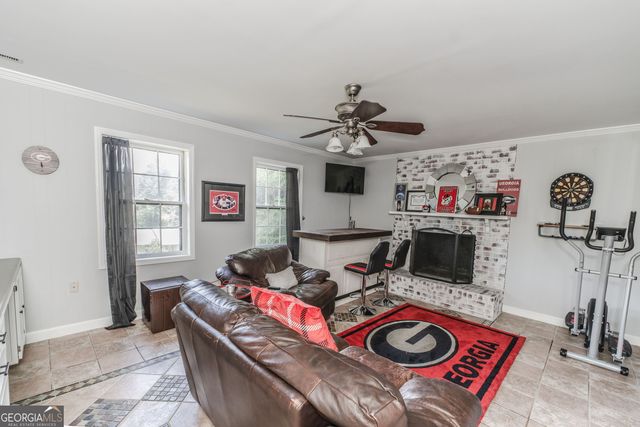 302 E Valley Road NE, Rome, GA 30161
