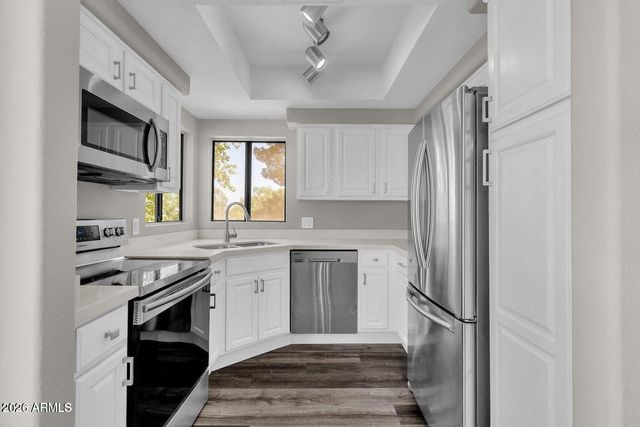 7008 E Gold Dust Avenue Apt 217, Paradise Valley, AZ 85253