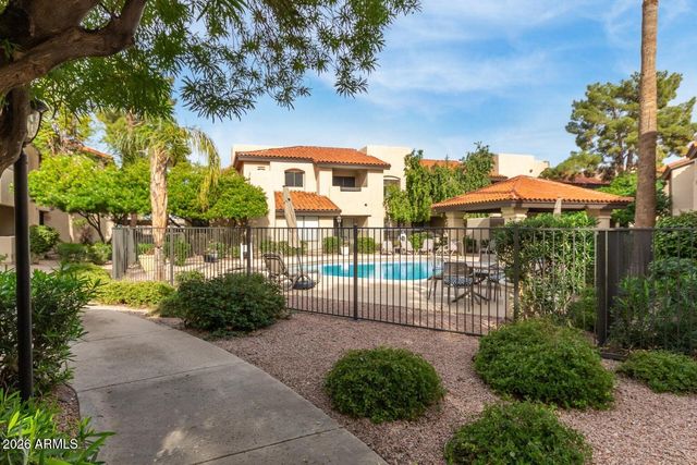 7008 E Gold Dust Avenue Apt 217, Paradise Valley, AZ 85253