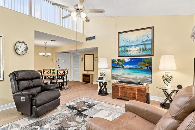 2532 Boundbrook Drive S 107, Palm Springs, FL 33406