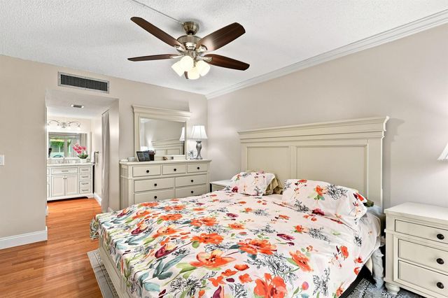 2532 Boundbrook Drive S 107, Palm Springs, FL 33406