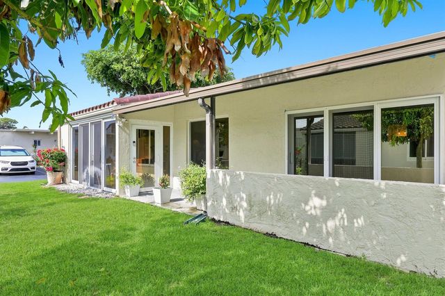 2532 Boundbrook Drive S 107, Palm Springs, FL 33406