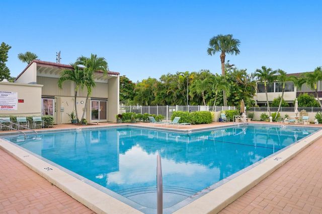 2532 Boundbrook Drive S 107, Palm Springs, FL 33406