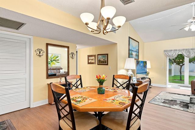 2532 Boundbrook Drive S 107, Palm Springs, FL 33406