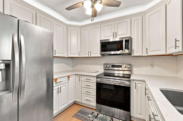 2532 Boundbrook Drive S 107, Palm Springs, FL 33406