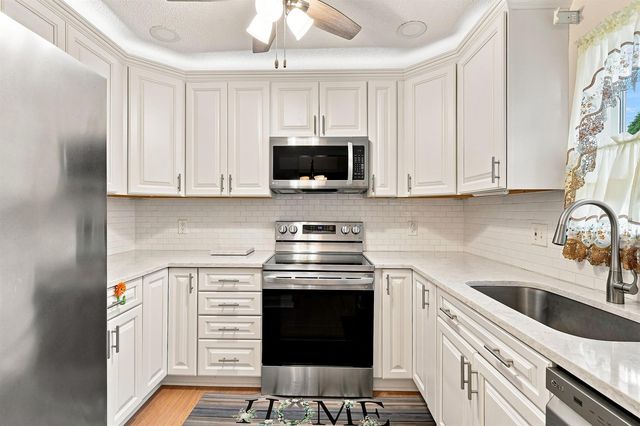 2532 Boundbrook Drive S 107, Palm Springs, FL 33406
