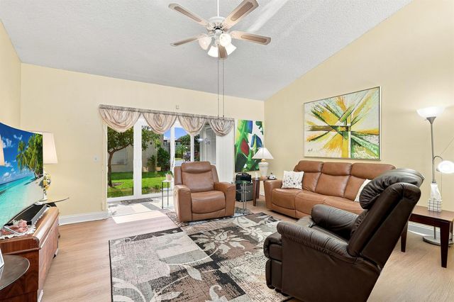 2532 Boundbrook Drive S 107, Palm Springs, FL 33406