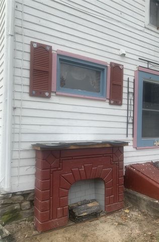 42 Sunnyside Street, Friendship, NY 14739