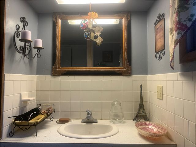 42 Sunnyside Street, Friendship, NY 14739