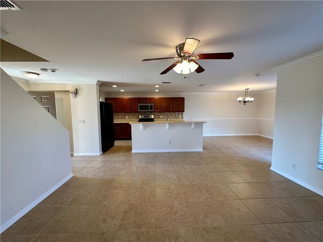 1656 Pointe West Way, Vero Beach, FL 32966