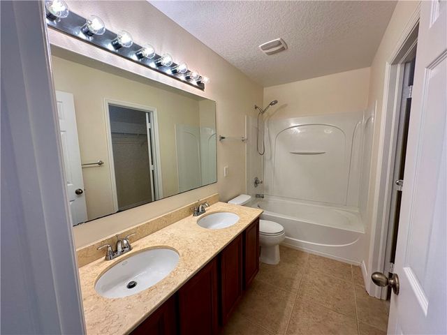 1656 Pointe West Way, Vero Beach, FL 32966