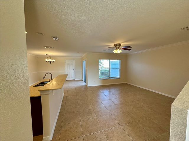 1656 Pointe West Way, Vero Beach, FL 32966