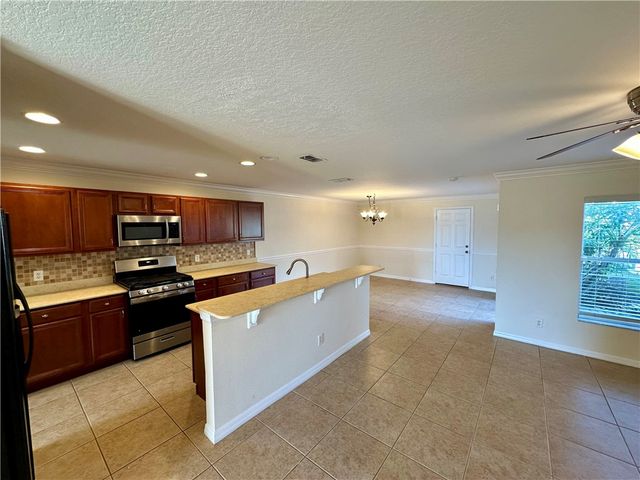 1656 Pointe West Way, Vero Beach, FL 32966
