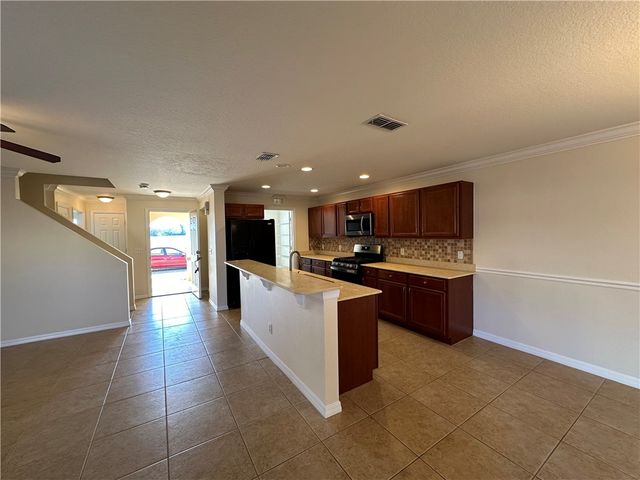 1656 Pointe West Way, Vero Beach, FL 32966