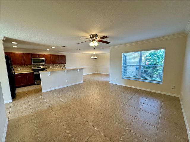 1656 Pointe West Way, Vero Beach, FL 32966