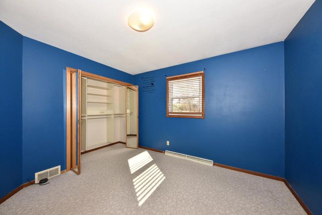 1329 N 11th AVENUE, West Bend, WI 53090