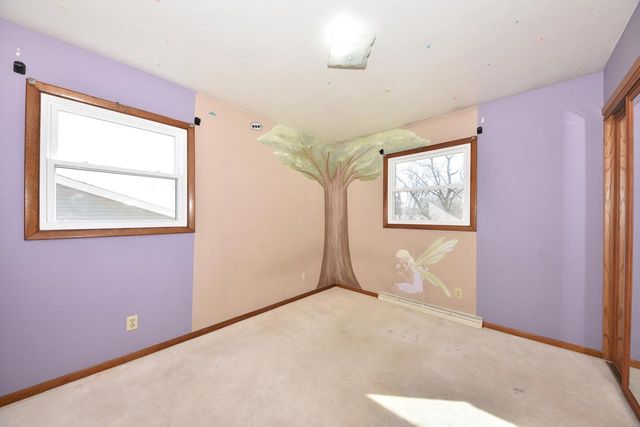 1329 N 11th AVENUE, West Bend, WI 53090