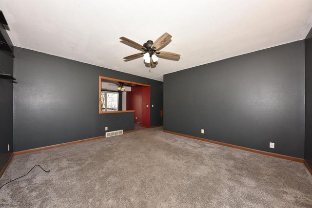 1329 N 11th AVENUE, West Bend, WI 53090