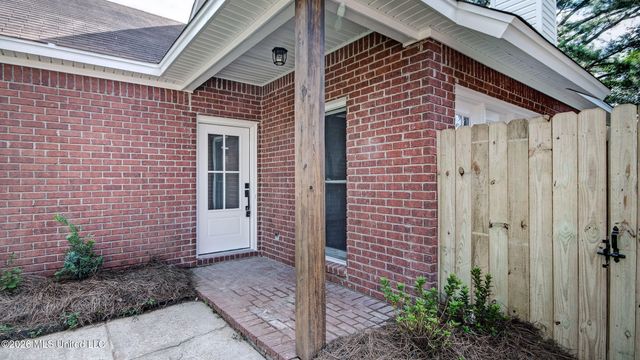 307 Pelahatchie Shore Drive, Brandon, MS 39047