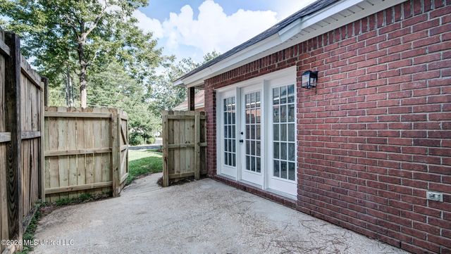 307 Pelahatchie Shore Drive, Brandon, MS 39047