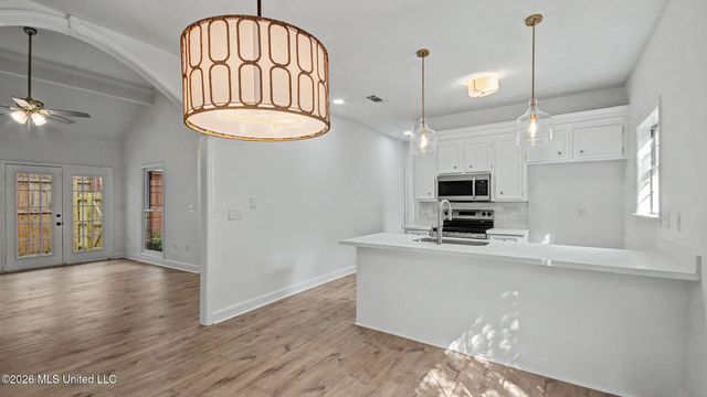 307 Pelahatchie Shore Drive, Brandon, MS 39047