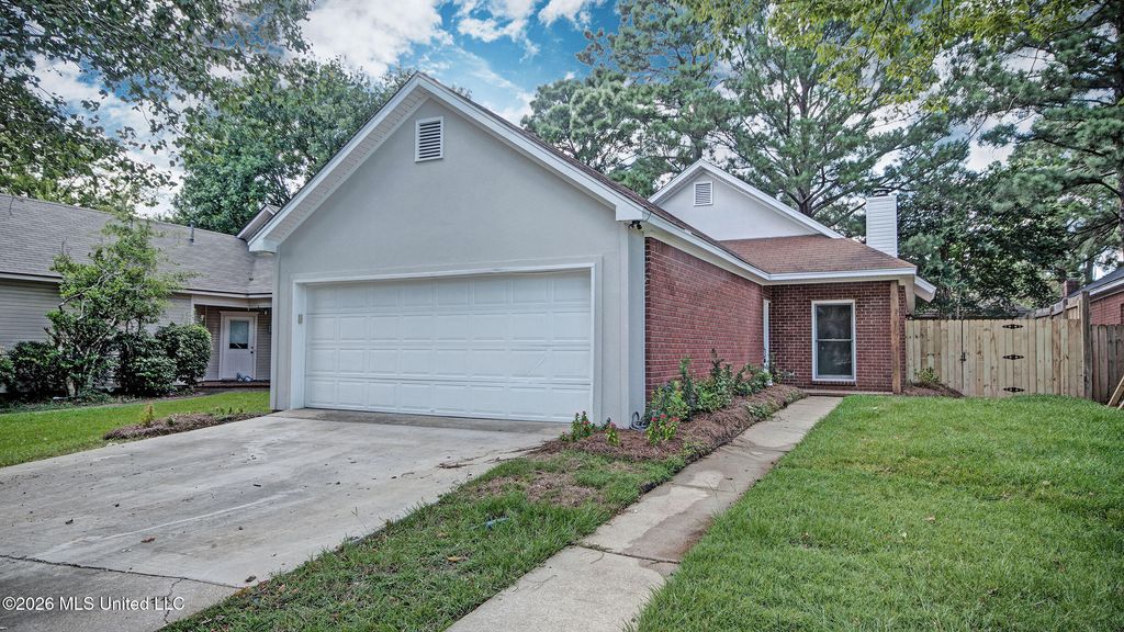 307 Pelahatchie Shore Drive, Brandon, MS 39047