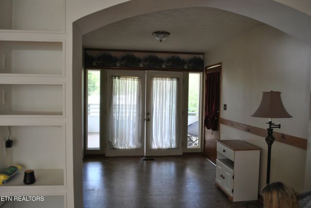 2024 Radiance Drive, Knoxville, TN 37912