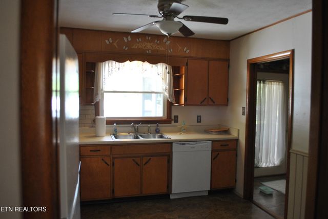 2024 Radiance Drive, Knoxville, TN 37912