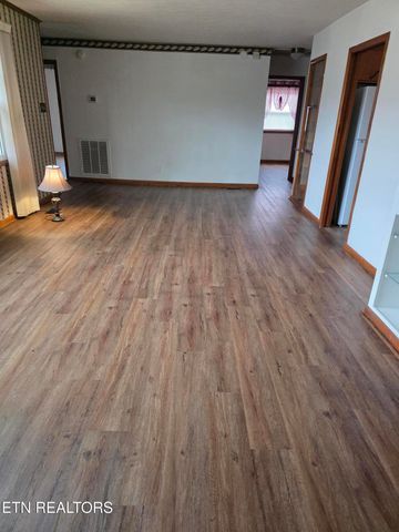 2024 Radiance Drive, Knoxville, TN 37912