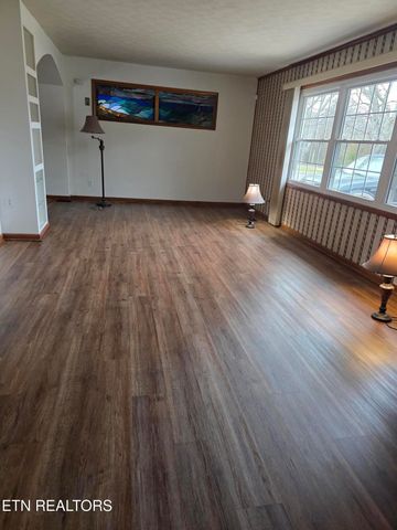 2024 Radiance Drive, Knoxville, TN 37912