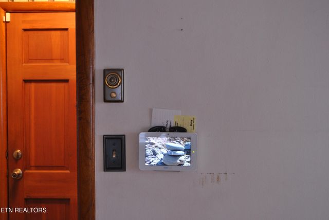 2024 Radiance Drive, Knoxville, TN 37912