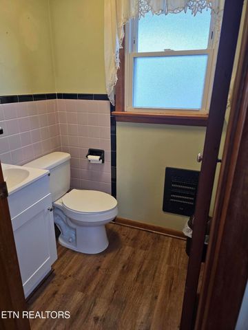 2024 Radiance Drive, Knoxville, TN 37912