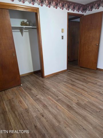 2024 Radiance Drive, Knoxville, TN 37912