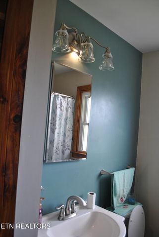 2024 Radiance Drive, Knoxville, TN 37912