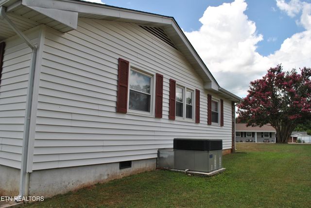 2024 Radiance Drive, Knoxville, TN 37912