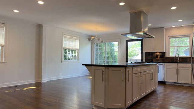 2602 W Linden Ave, Nashville, TN 37212