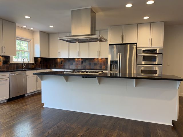 2602 W Linden Ave, Nashville, TN 37212