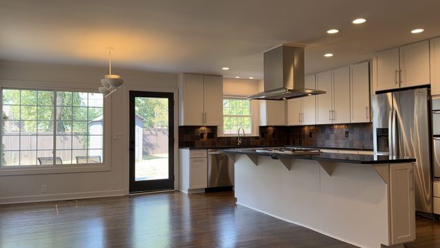 2602 W Linden Ave, Nashville, TN 37212