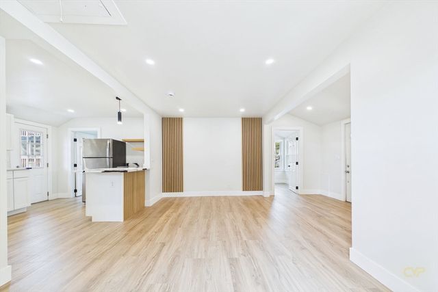 6 Pinehurst Dr, Wareham, MA 02571