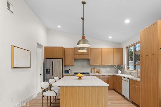 1935 Tustin, Costa Mesa, CA 92627