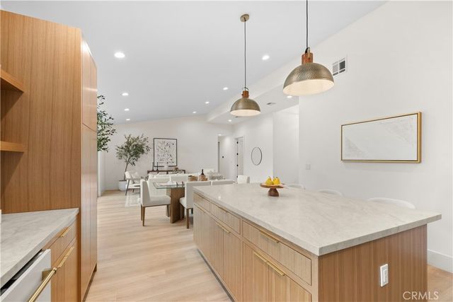 1935 Tustin, Costa Mesa, CA 92627