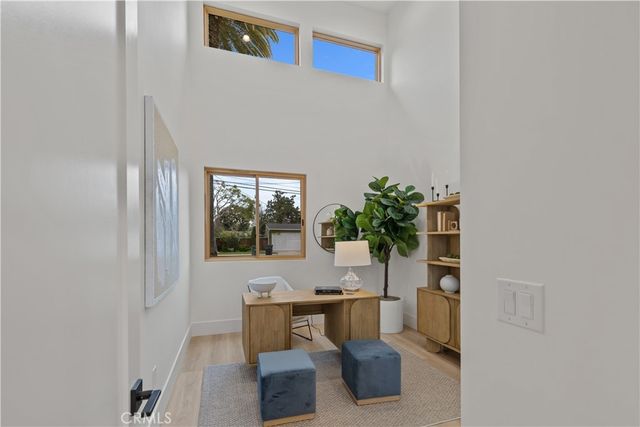 1935 Tustin, Costa Mesa, CA 92627