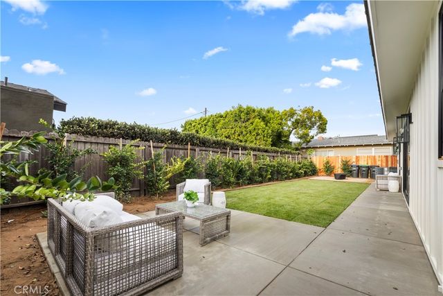 1935 Tustin, Costa Mesa, CA 92627