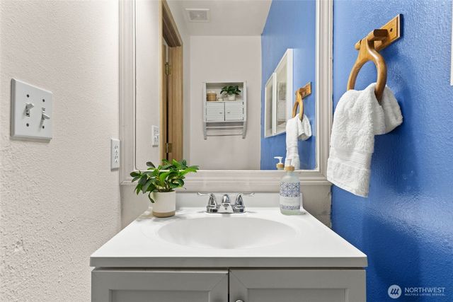 3809 231st Street E, Spanaway, WA 98387